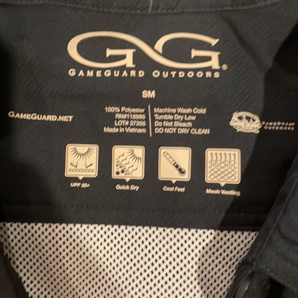 Gameguard Outdoors Vented Microfiber Button Down Shirt 🖤 - Picture 5 of 12